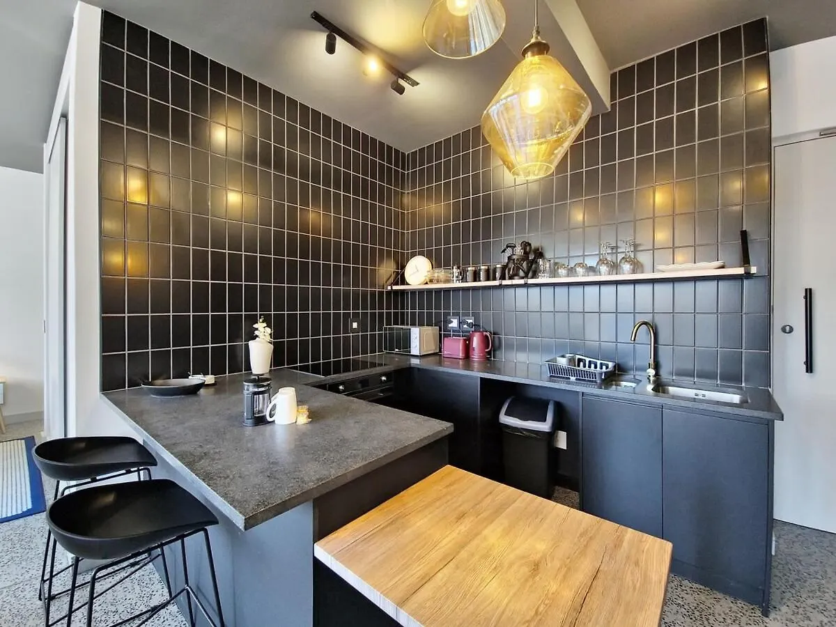 Ferienwohnung 9Th Floor Views, Couples Dream- Wifi-Pool Kapstadt Apartment
