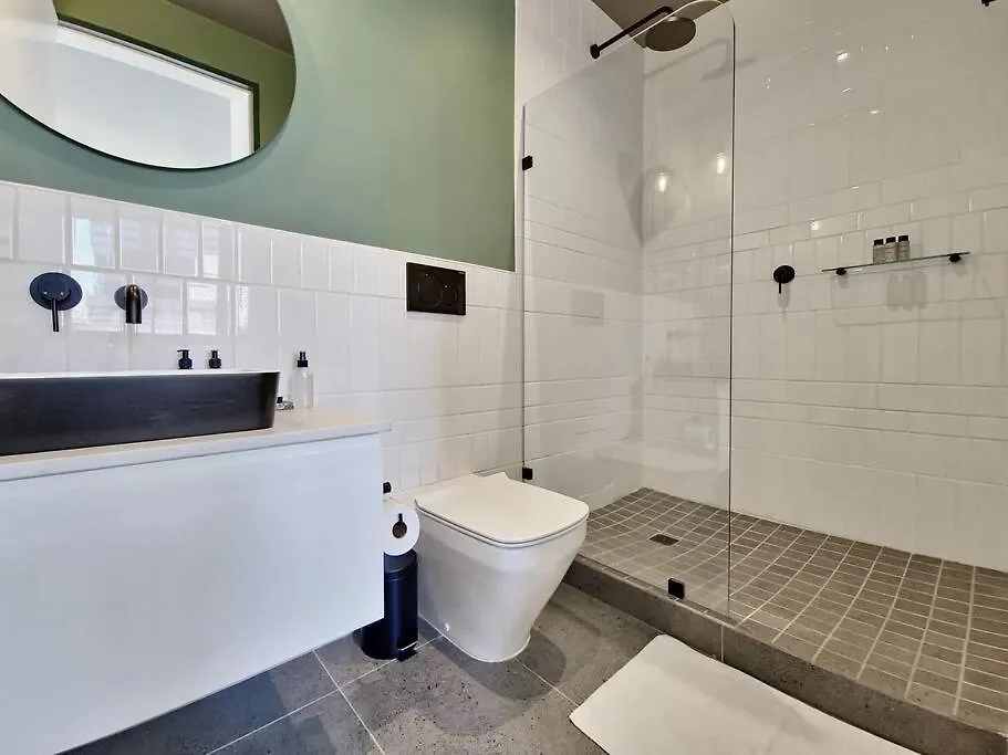 9Th Floor Views, Couples Dream- Wifi-Pool Apartment Cape Town